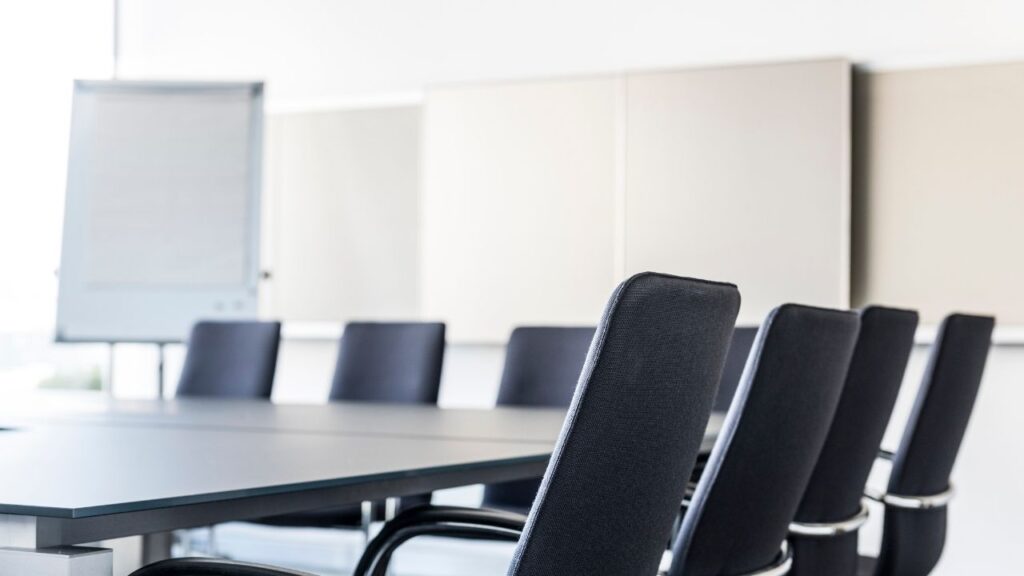 サービス管理責任者(サビ管)にとって、基礎・実践・更新の各研修は、専門性を高めながら質の高い支援を提供するために欠かせないステップです。