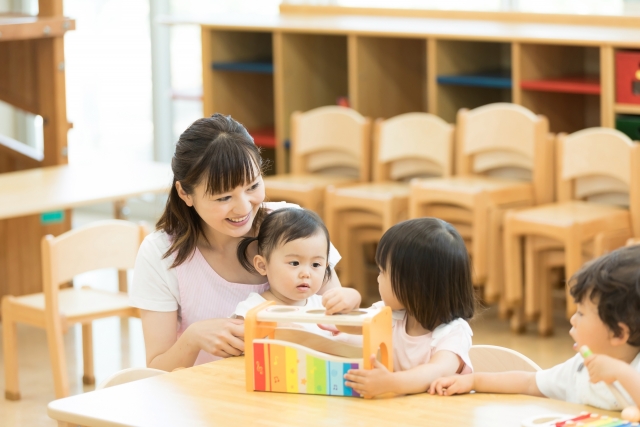 児童指導員が転職先で目指せる仕事とは？児童福祉施設からサービス管理責任者まで紹介