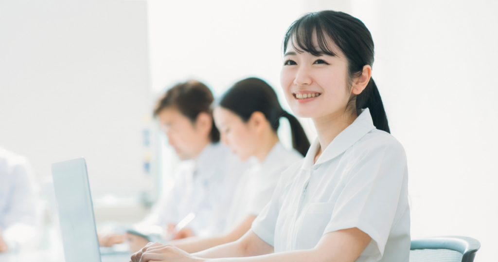 看護師からサービス管理責任者（サビ管）へ｜医療知識を活かせる働き方とキャリアアップの方法